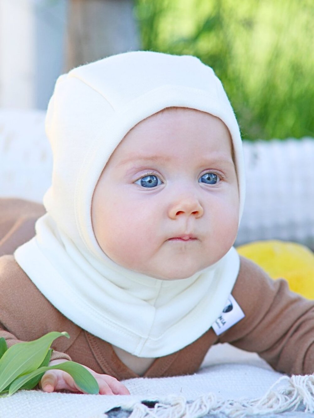 Green Rose 100% merino wool baby balaclava fits 38 cm head 0-6 months